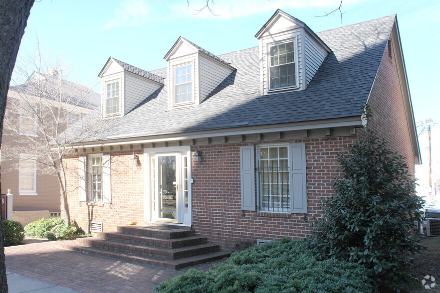 More Photos Of 1407 Calhoun St, Columbia Office For Lease