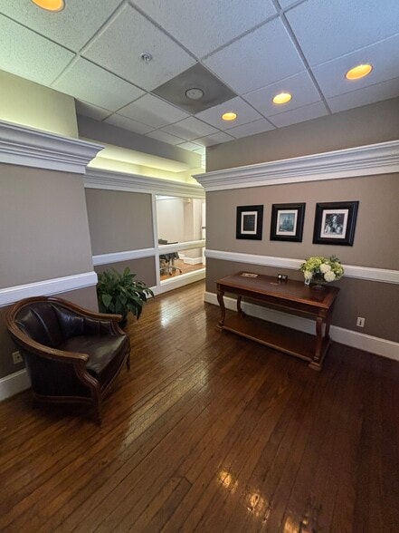 More Photos Of 222 Prince George St, Annapolis Office For Sale