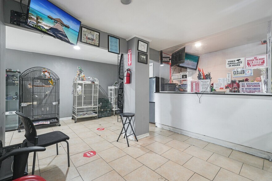 More Photos Of 10240 Atlantic Ave, South Gate Storefront For Sale