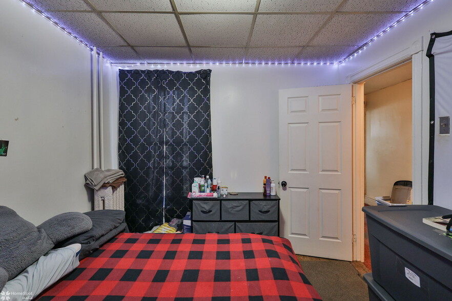 More Photos Of 220 S Madison St, Allentown Specialty For Sale