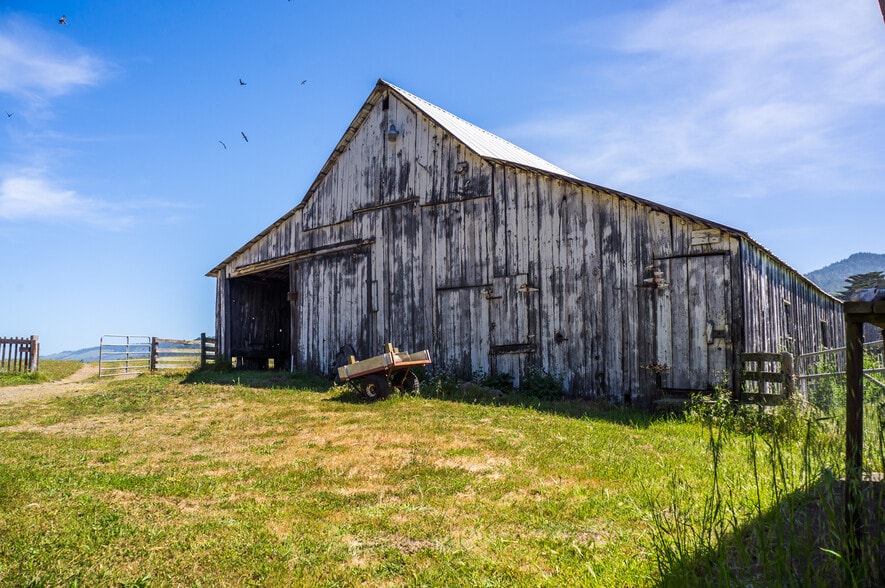 More Photos Of 16401 South Highway 1, Manchester Land For Sale