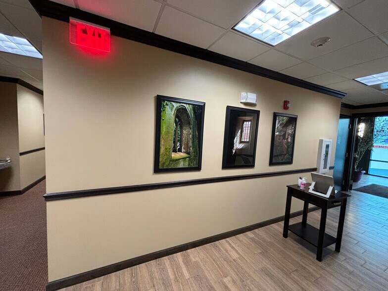 More Photos Of 90-100 Central St, Holliston Storefront Retail Office For Lease