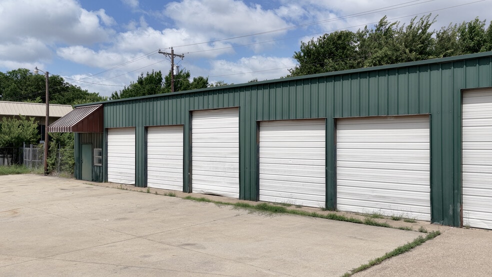 Primary Photo Of 308 Thomas Pl, Everman Warehouse For Sale