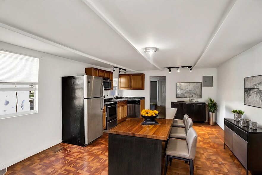More Photos Of 76 NE 49th St, Miami Apartments For Sale