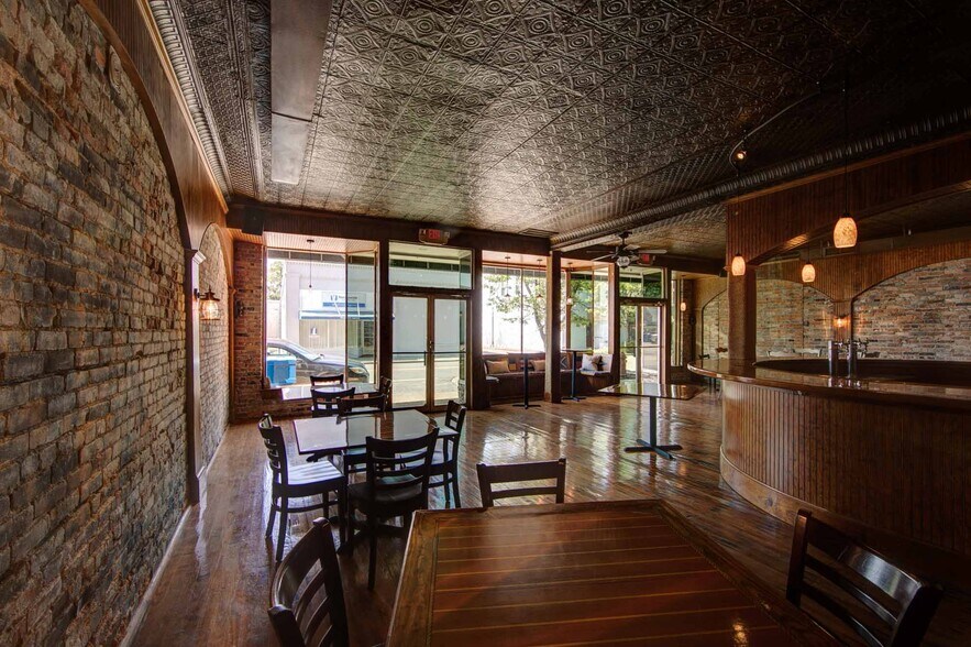 More Photos Of 302 Main St, Columbia Industrial For Sale