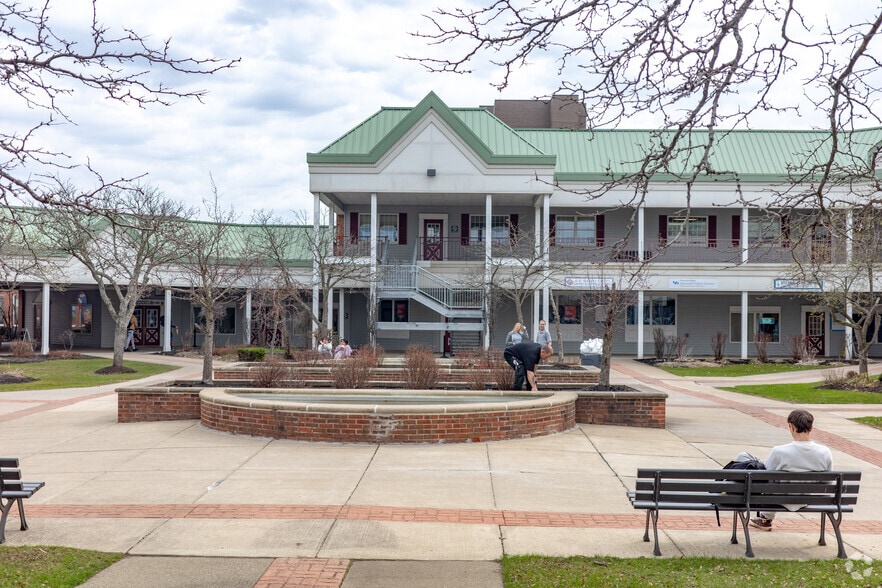 More Photos Of 510-520 Lee Entrance, Amherst Restaurant For Lease