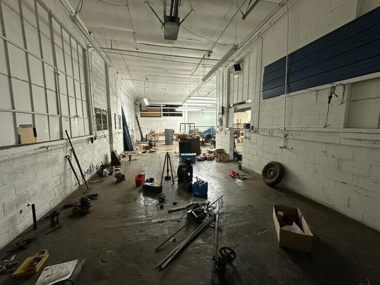 More Photos Of 101 Spring Arbor Rd, Concord Auto Repair For Sale