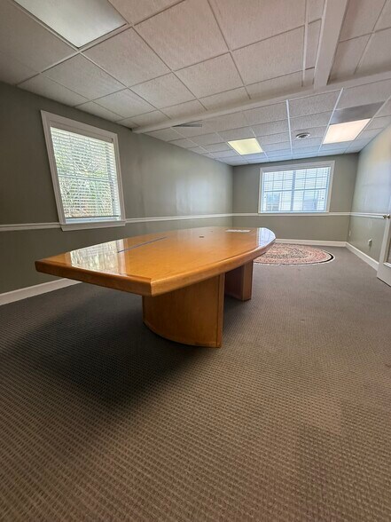 More Photos Of 180 E Bay St, Charleston Office For Lease