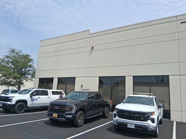 More Photos Of 7679 Limestone Dr, Gainesville Light Manufacturing For Sale
