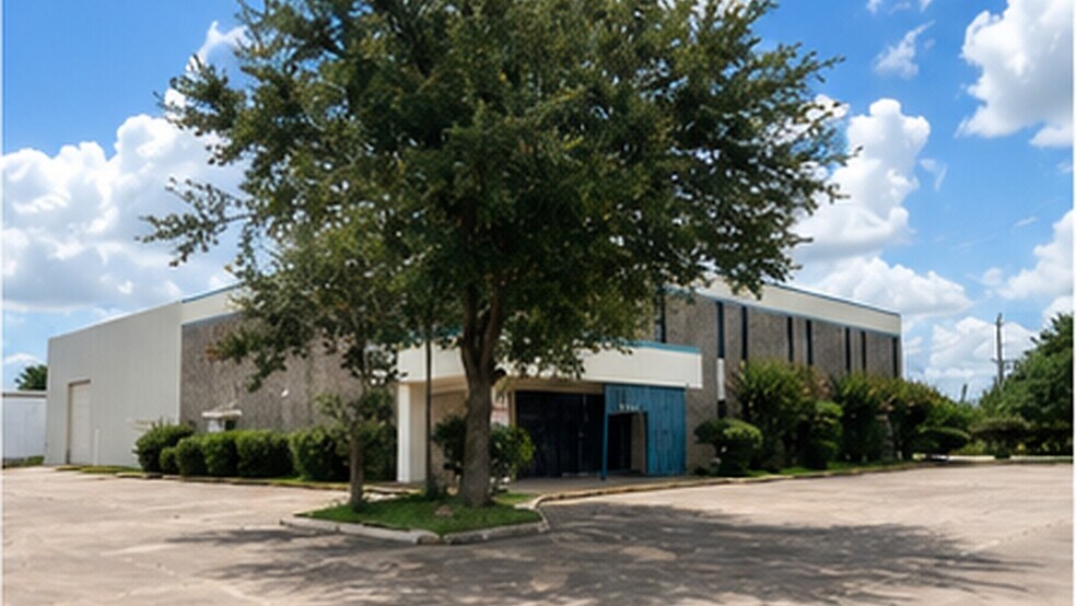 More Photos Of 7031 Grand Blvd, Houston Research And Development For Lease