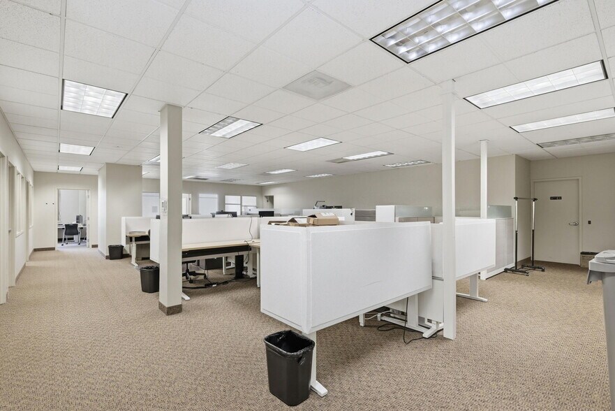 More Photos Of 198 Commercial St SE, Salem Office For Sale