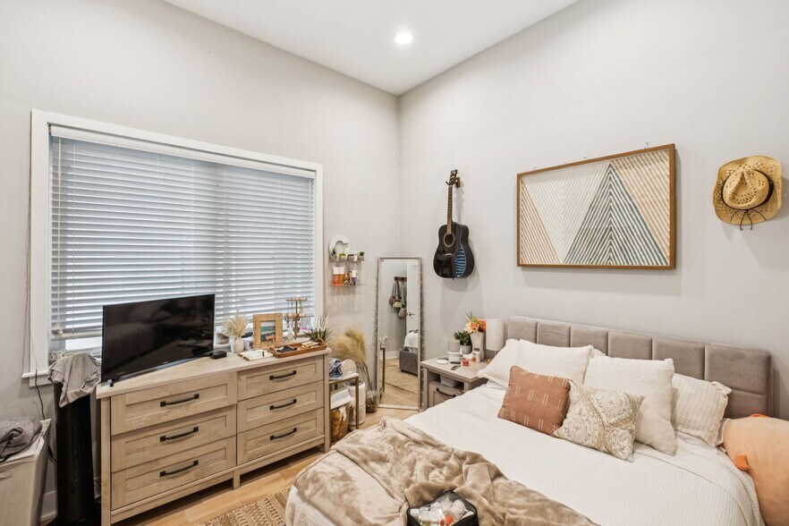 More Photos Of 1516 Green St, Philadelphia Apartments For Sale
