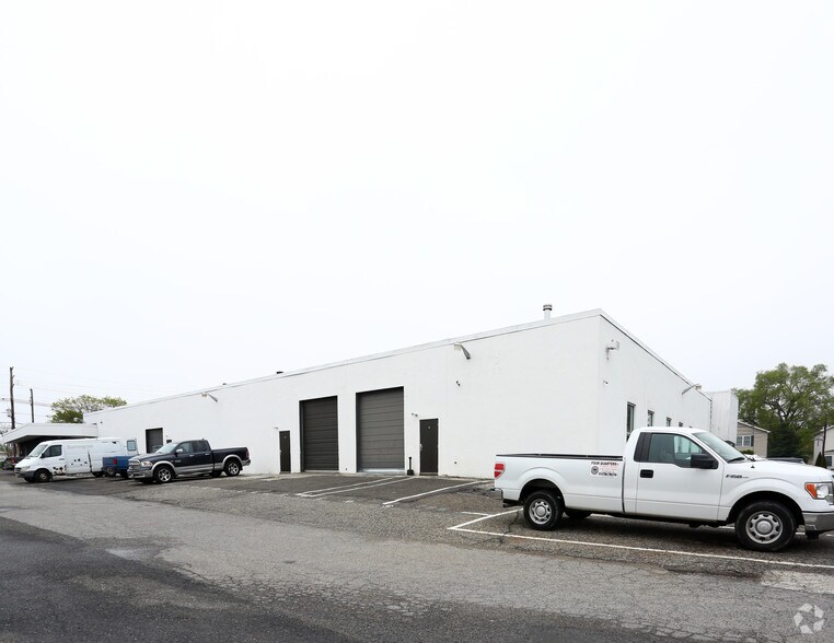 More Photos Of 2601-2603 River Rd, Cinnaminson Light Distribution For Lease