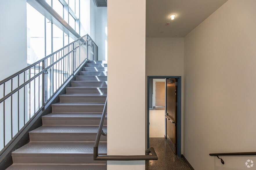 More Photos Of 15155 SW 97th Ave, Miami Medical For Lease