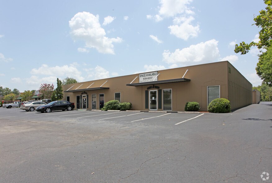 More Photos Of 237 Oxmoor Cir, Birmingham Unknown For Lease