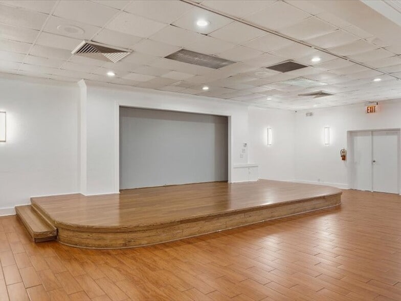 More Photos Of 8797 20th St, Vero Beach Hotel For Sale