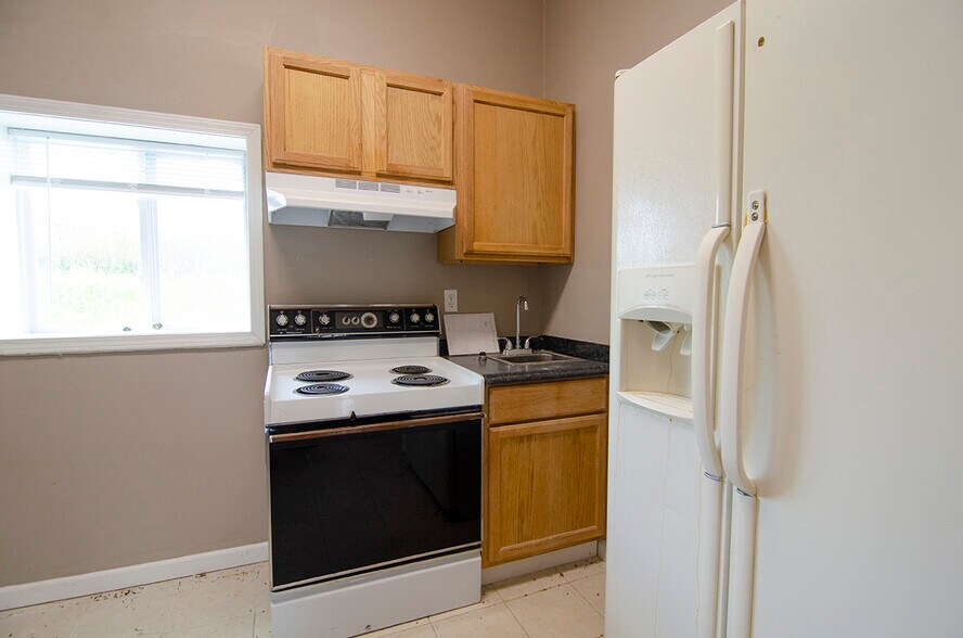 More Photos Of 1000-1052 Eagle Lake Dr, Lawrenceburg Unknown For Lease