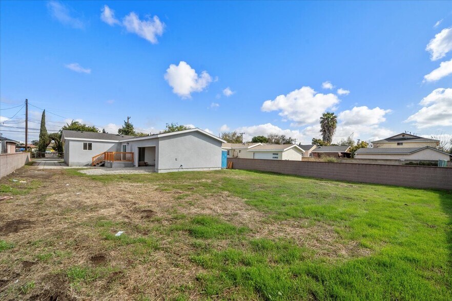 Primary Photo Of 3834 W 111th St, Inglewood Multifamily For Sale