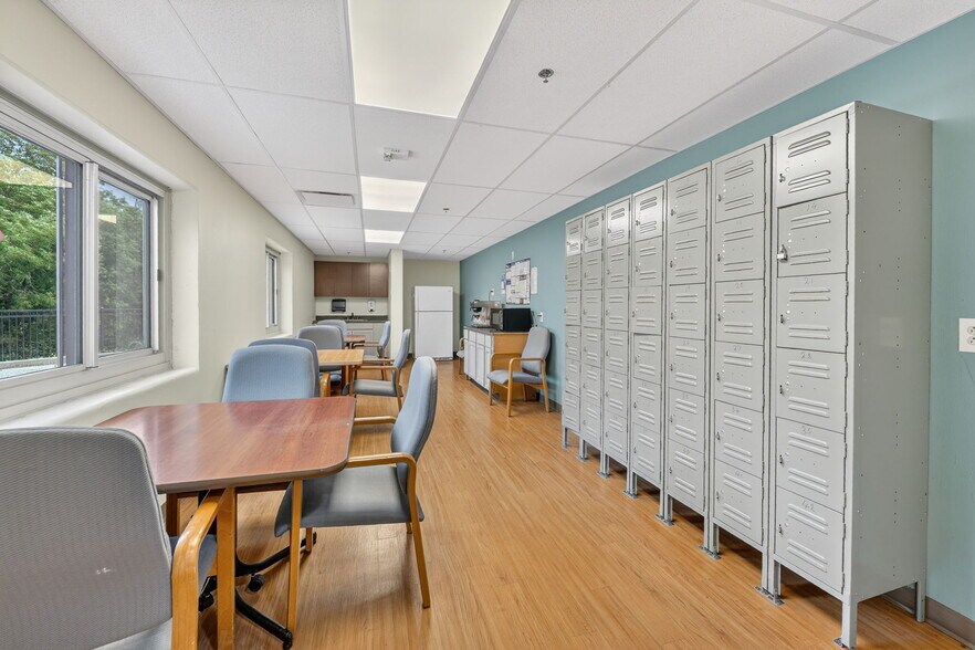 More Photos Of 106 Hospital Dr, Smithville Assisted Living For Sale