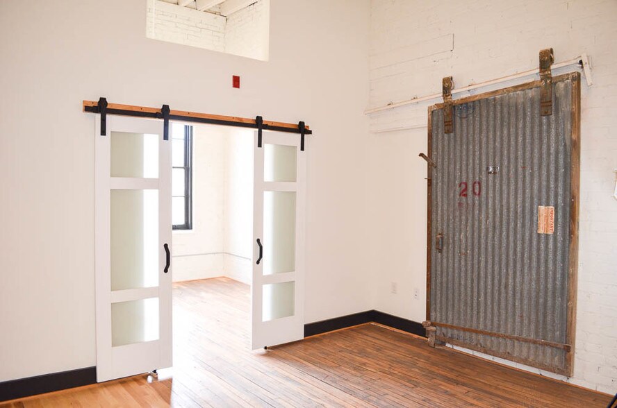 More Photos Of 1131 Commerce St, Petersburg Apartments For Sale