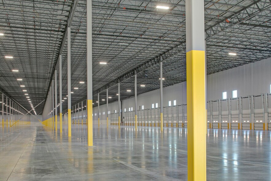 More Photos Of 1225 S Philadelphia Blvd, Aberdeen Distribution For Lease