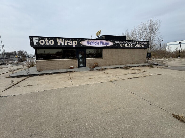 More Photos Of 6850 E Front St, Kansas City Freestanding For Sale