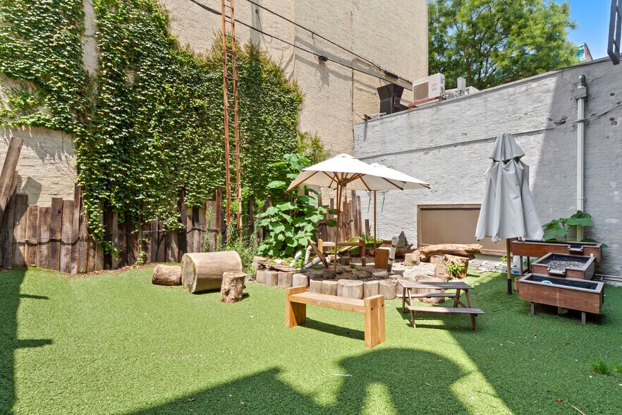 More Photos Of 158 Seventh Ave, Brooklyn Storefront Retail Residential For Sale