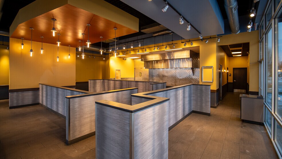 More Photos Of 4107 Highway 52 N, Rochester Freestanding For Lease