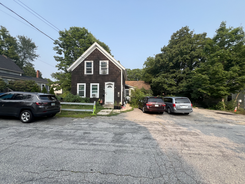 More Photos Of 7 Glen St, Farmington Apartments For Sale