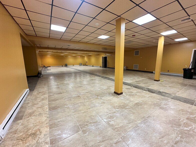 More Photos Of 15-17 Oak St, Patchogue Office Residential For Sale