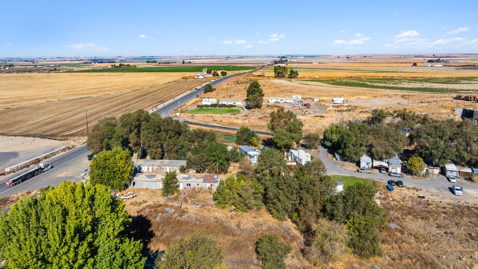 More Photos Of 6993 SE Road U, Warden Manufactured Housing Mobile Home Park For Sale