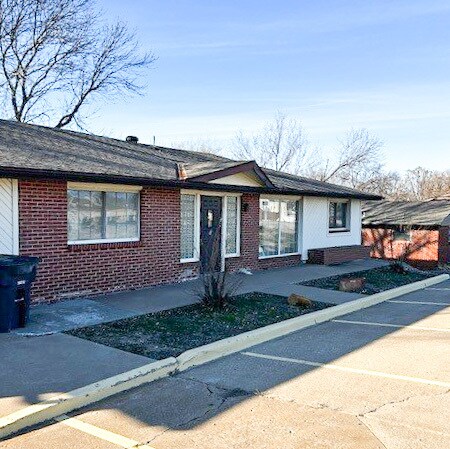 More Photos Of 1623 SE Washington Blvd, Bartlesville Medical For Sale