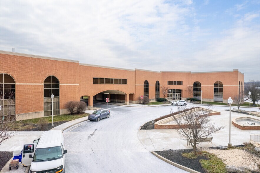 More Photos Of 240 Cetronia Rd, Allentown Unknown For Lease