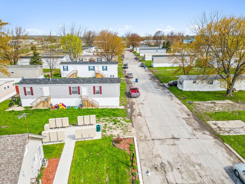 More Photos Of 765 S River Rd, Bay City Manufactured Housing Mobile Home Park For Sale