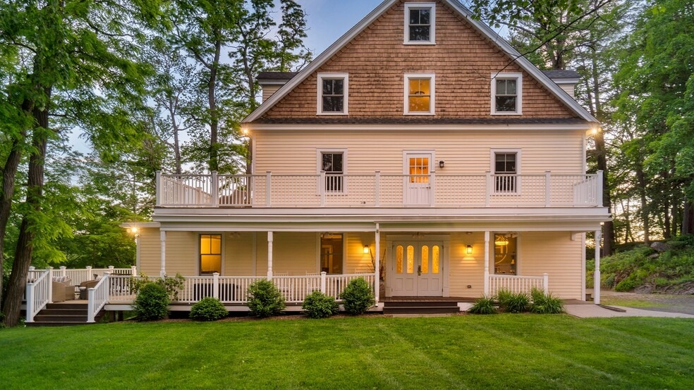 More Photos Of 615 Laurel St, Lee Hospitality For Sale