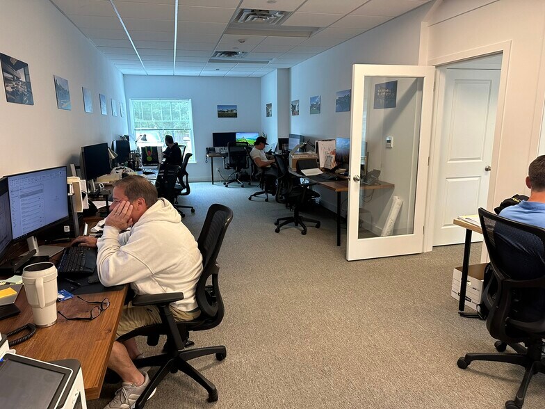 More Photos Of 41 N Phillips Ave, Speonk Apartments For Lease