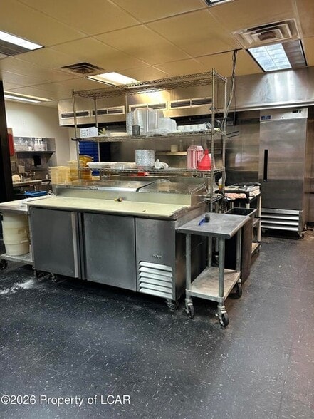 More Photos Of 155 W Union St, Kingston Flex For Lease