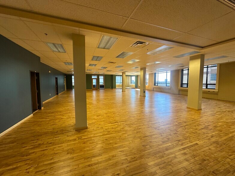 More Photos Of 409 E Jefferson Ave, Detroit Loft Creative Space For Lease