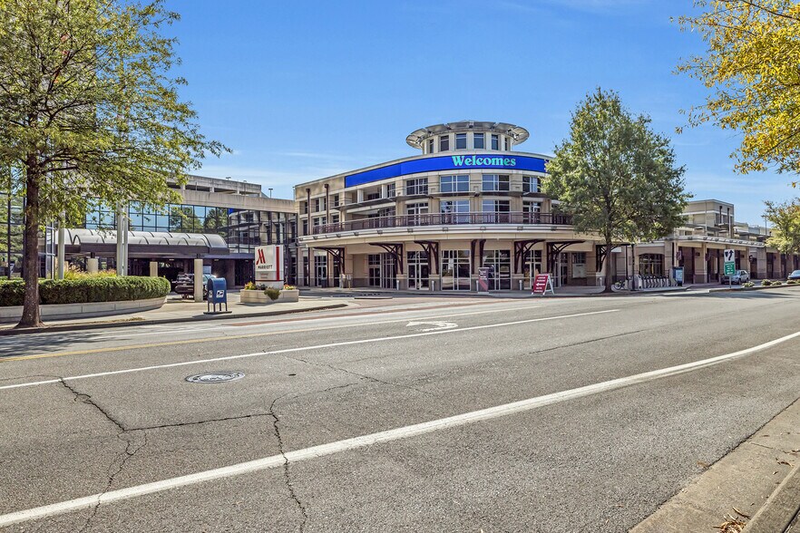 More Photos Of 1001 Carter St, Chattanooga Medical For Lease