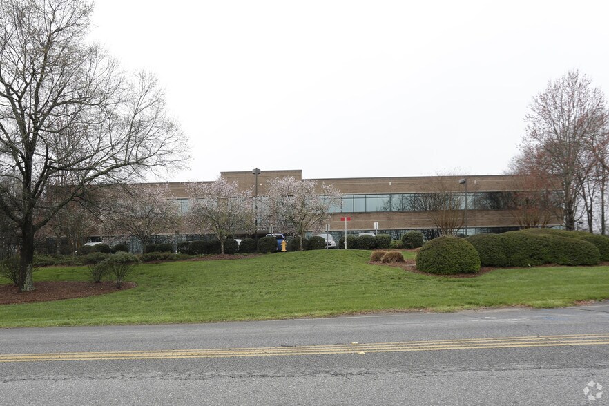 More Photos Of 979 Batesville Rd, Greer Office For Lease