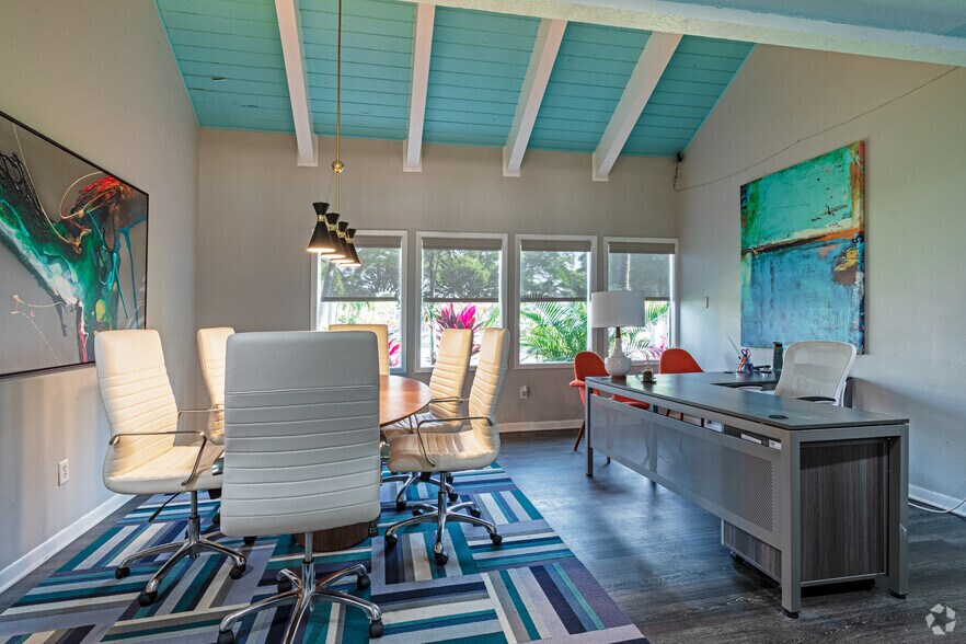 More Photos Of 2148 54th Ave S, Saint Petersburg Apartments For Sale