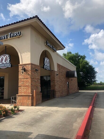 More Photos Of 3930 Burbank Dr, Baton Rouge Fast Food For Lease