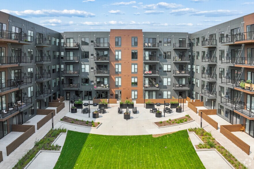 More Photos Of 8309 Greenway Blvd, Middleton Apartments For Lease