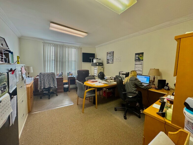 More Photos Of 32-38 Atlantic Ave, Lynbrook Office For Sale