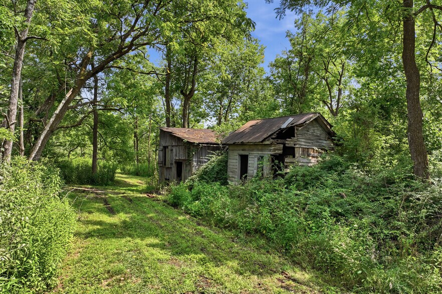 More Photos Of 429 Riverview Dr, Walnutport Flex For Sale