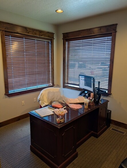 More Photos Of 2680 S Eagle Rd, Meridian Medical For Lease