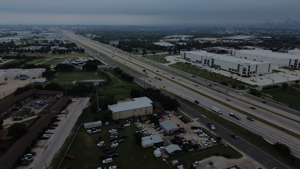 More Photos Of 5919 E Ben White Blvd, Austin Auto Dealership For Sale