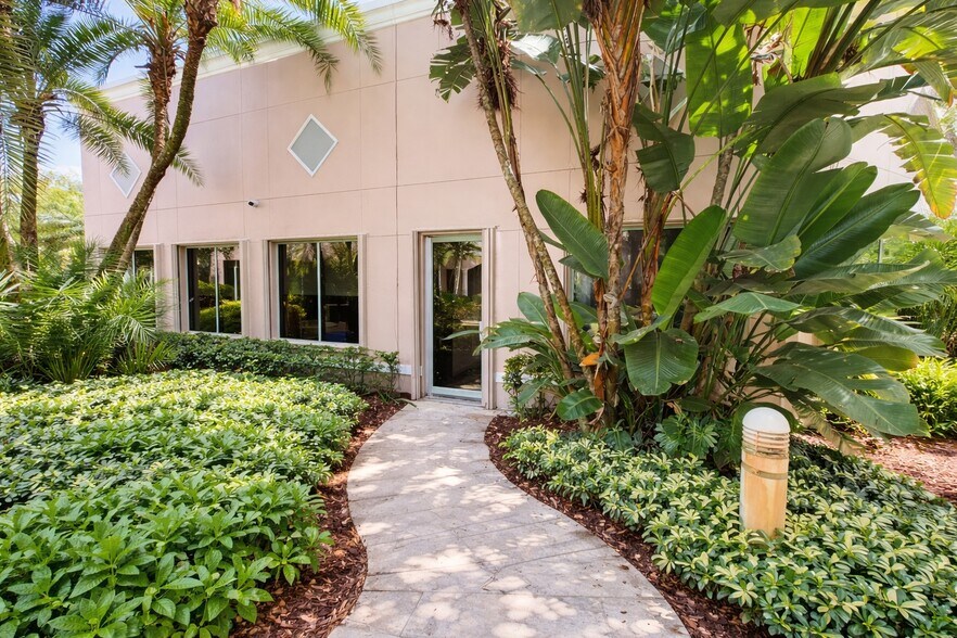 More Photos Of 1545 N Park Dr, Weston Office For Lease