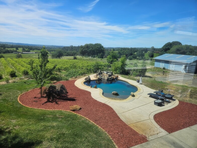 More Photos Of 10580 Dickson Rd, Plymouth Winery Vineyard For Sale