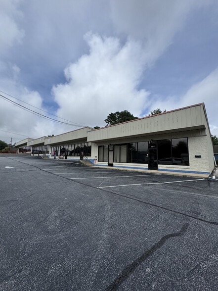 More Photos Of 1317 W Poinsett St, Greer Storefront For Lease